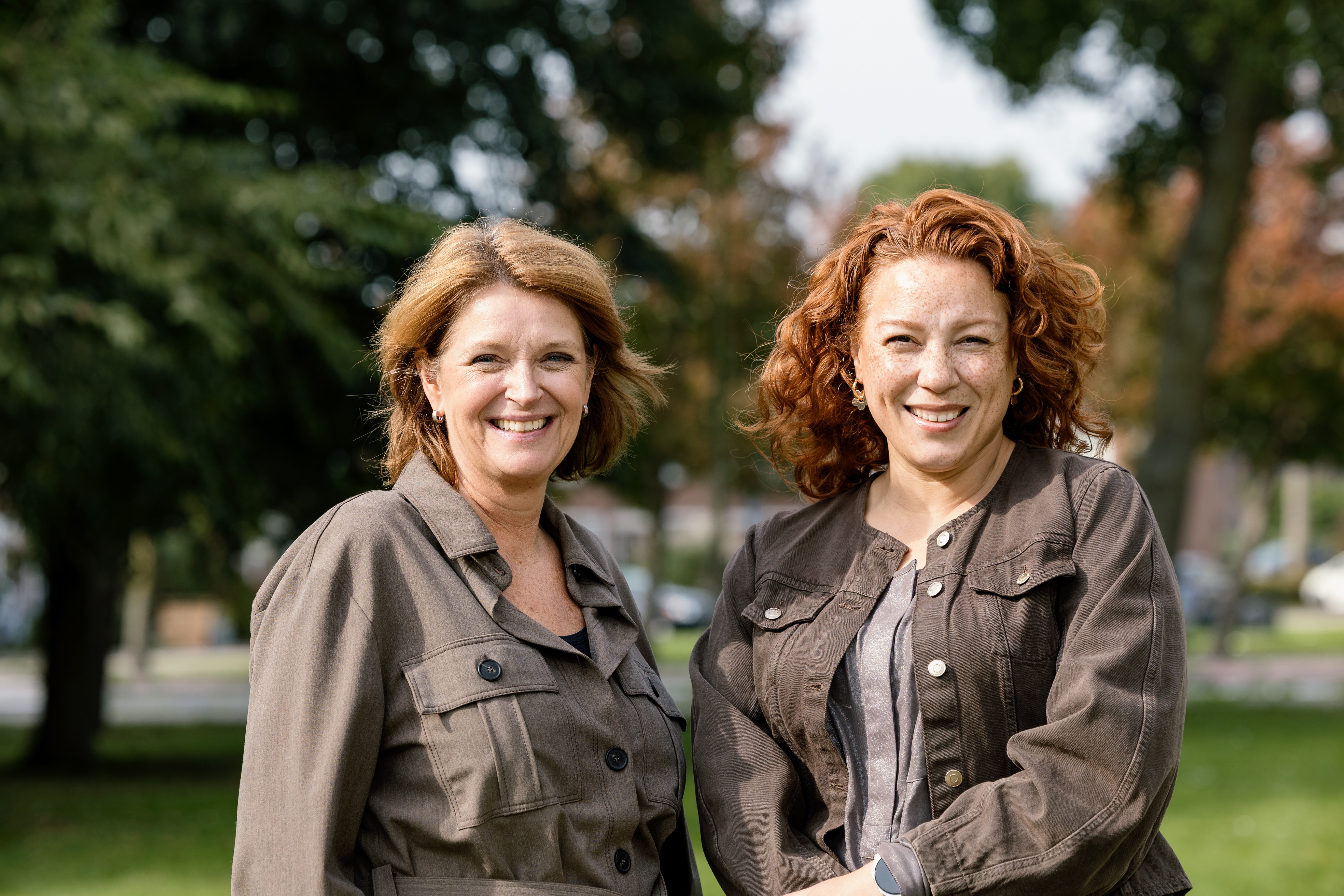 Casusregisseur Mariëlle Graveland en relatiebeheerder bij DUO Livia Thodé